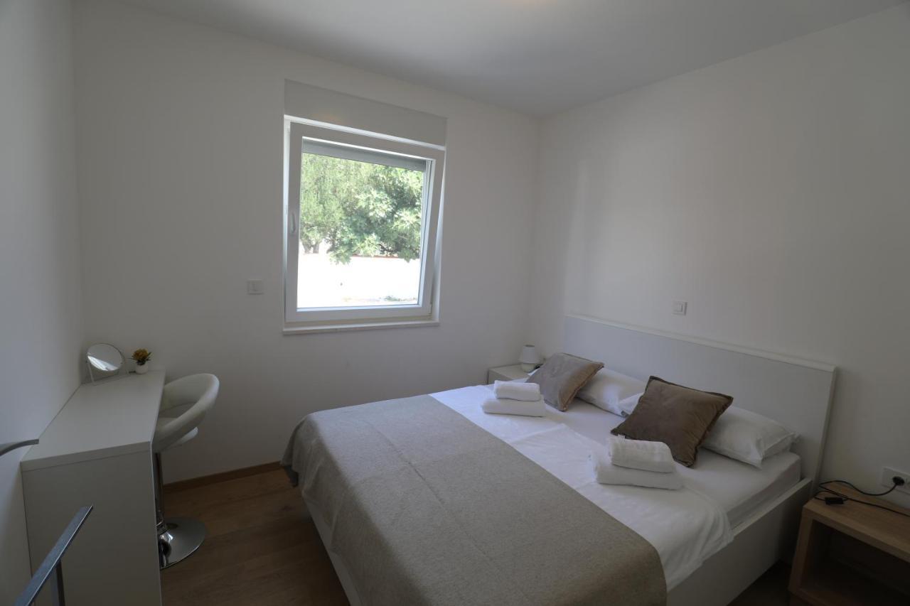 Smil'E Apartments Vodice Exterior foto