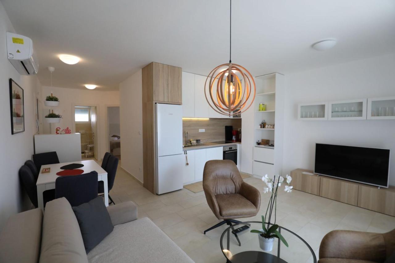 Smil'E Apartments Vodice Exterior foto